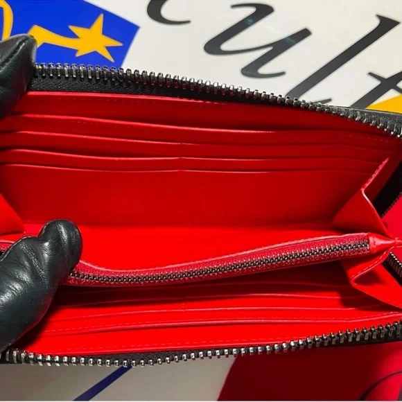 CHRISTIAN LOUBOUTIN Camouflage Black
& Gold Panettone Wallet Spiked, Zippy Camo - Picture 8 of 16